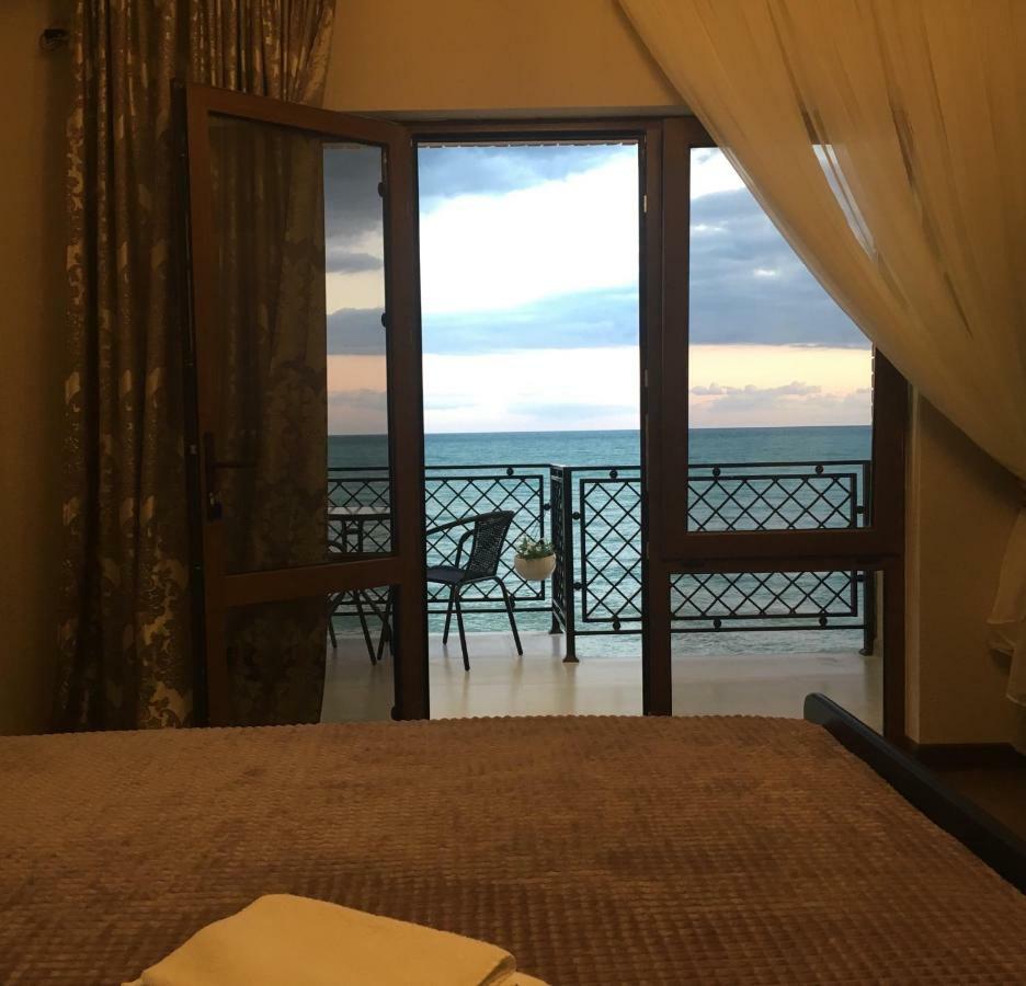 Leon Beach Hotel New Athos ภายนอก รูปภาพ